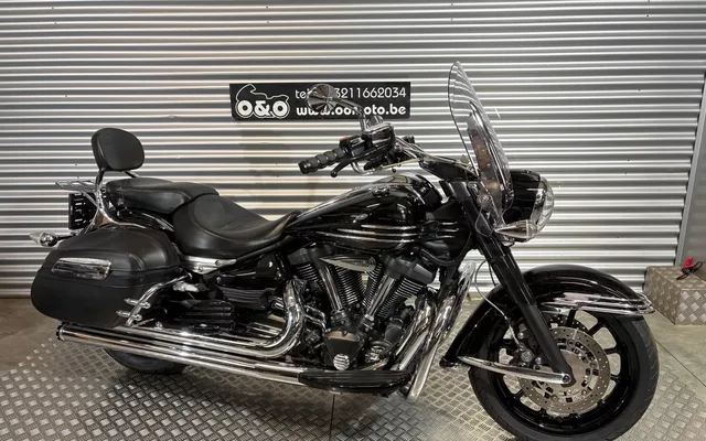 YAMAHA XV1900 MIDNIGHT STAR