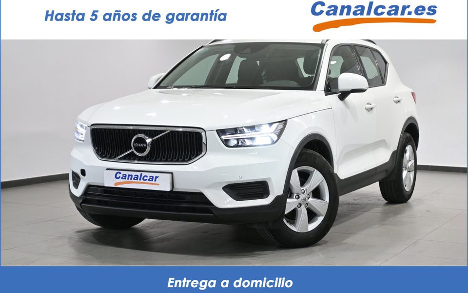 Volvo XC40 Momentum Core T2