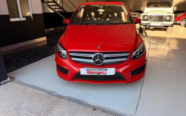 MERCEDES-BENZ Clase B 200d 4MATIC 7G-DCT