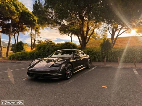 Porsche Taycan 4S