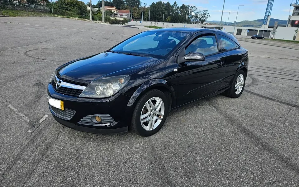 Opel Astra GTC 1.3 CDTi