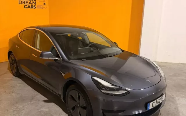 Tesla Model 3 Standard Range Plus RWD