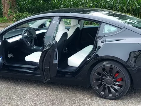 Tesla Model 3 Performance Dual Motor AWD