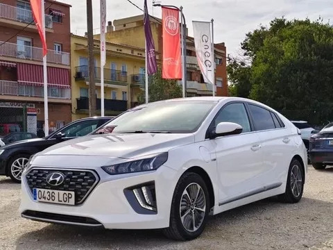 HYUNDAI Ioniq Híbrido 1.6 GDI 104 kW - 11600€ en Torredembarra