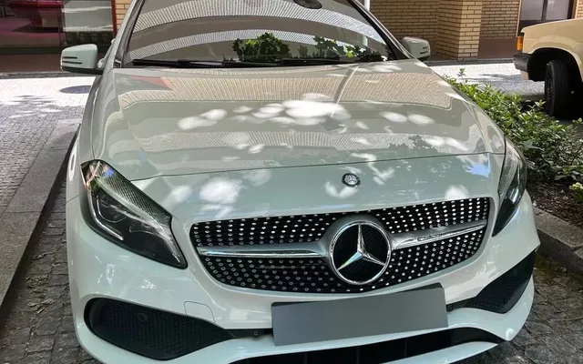 Mercedes-Benz A 200 d AMG Line