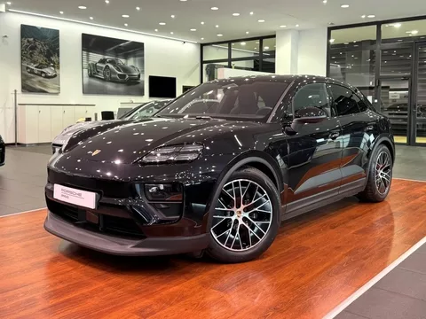 PORSCHE Macan Macan 4