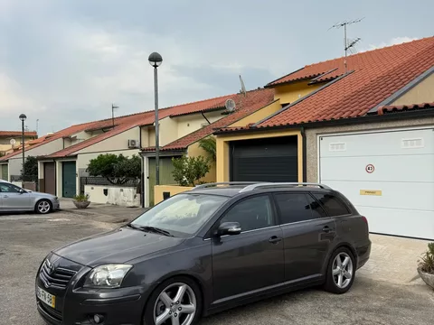 Toyota Avensis SW 2.2 D-4D Premium