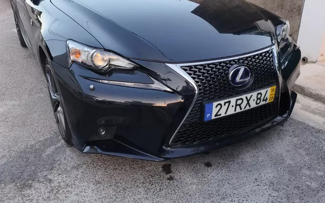 Lexus IS 300H F Sport