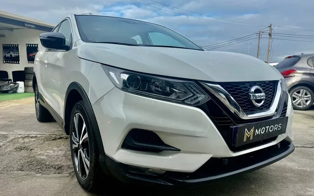 Nissan Qashqai 1.5 dCi N-Connecta J18+Led