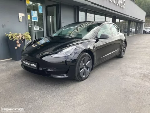 Tesla Model 3 RWD