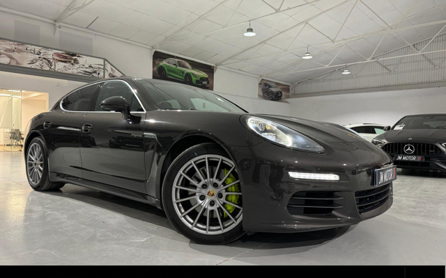 PORSCHE Panamera Panamera 4 e-Hybrid Sport Turismo