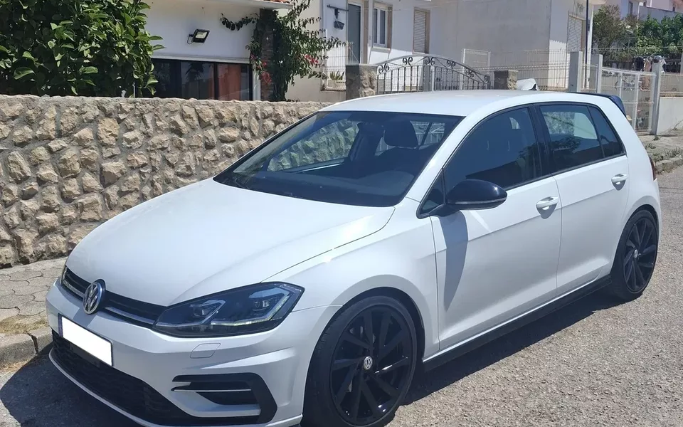 VW Golf 1.6 TDI R-Line