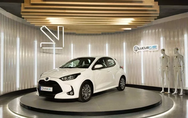 TOYOTA Yaris Yaris 120H 1.5 Active Tech - 21990€ en Lugo