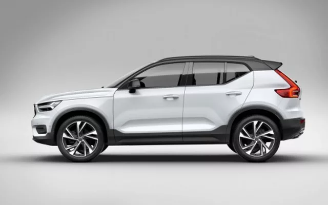 VOLVO - XC40 - XC40 2.0 T5 R-Design