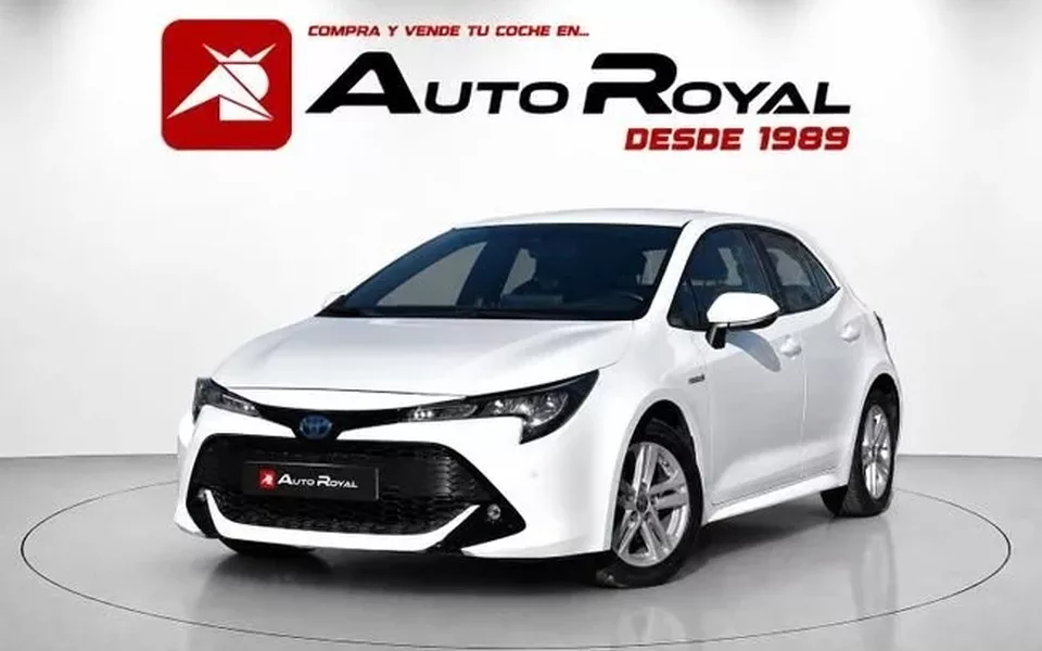 TOYOTA Corolla 2.0 180H STYLE ECVT