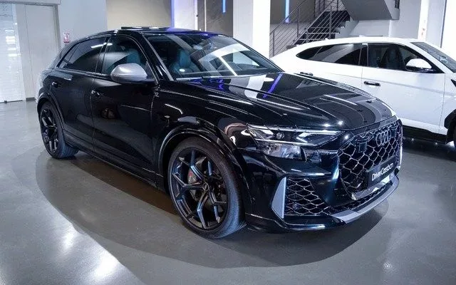 AUDI Q8 RSQ8 quattro performance tiptronic 471kW