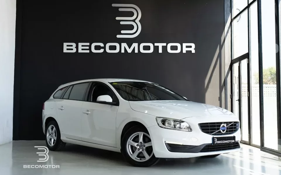 VOLVO V60 V60 D2 Momentum 120