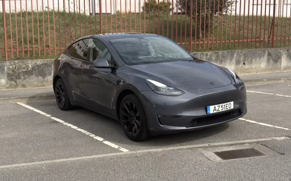 Tesla Model Y Long Range Tração Integral