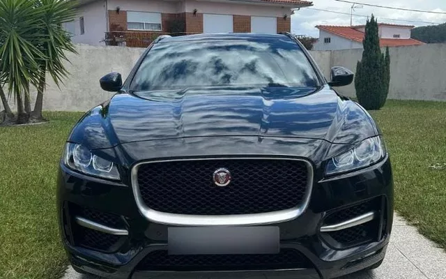 Jaguar F-Pace 2.0 i4D Portfolio Aut.