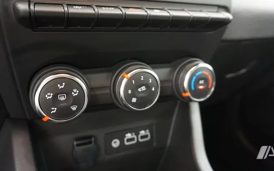 RENAULT Clio CLIO 1.0 TCE 67KW EVOLUTION 90 5P