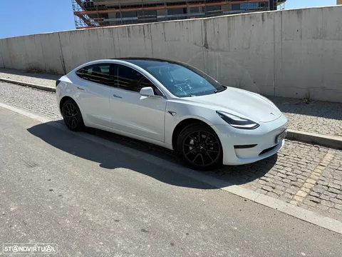 Tesla Model 3 Standard Range Plus RWD