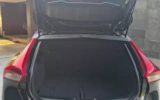 Volvo V40 2015 1.6 D2 R-Design