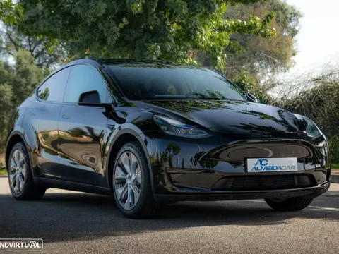 Tesla Model Y RWD