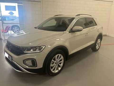 VOLKSWAGEN T-Roc T-Roc 1.0 TSI Life 81kW - 19900€ en Coria del rio