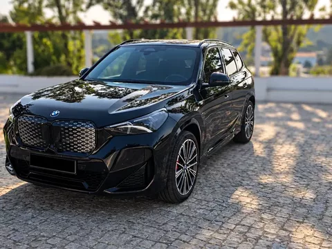 BMW iX1