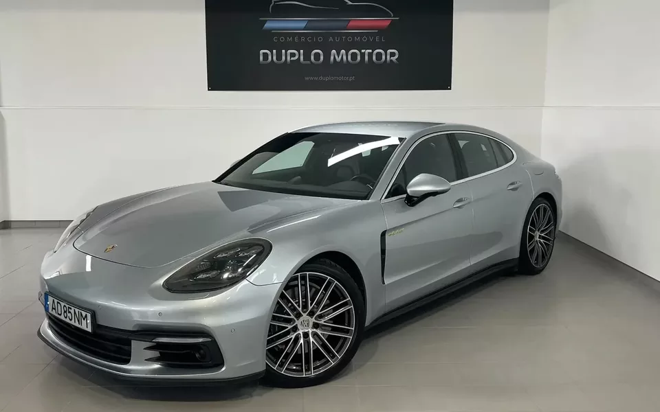 Porsche Panamera 4 E-Hybrid