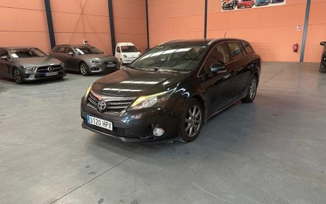 TOYOTA Avensis CS 150D Advance