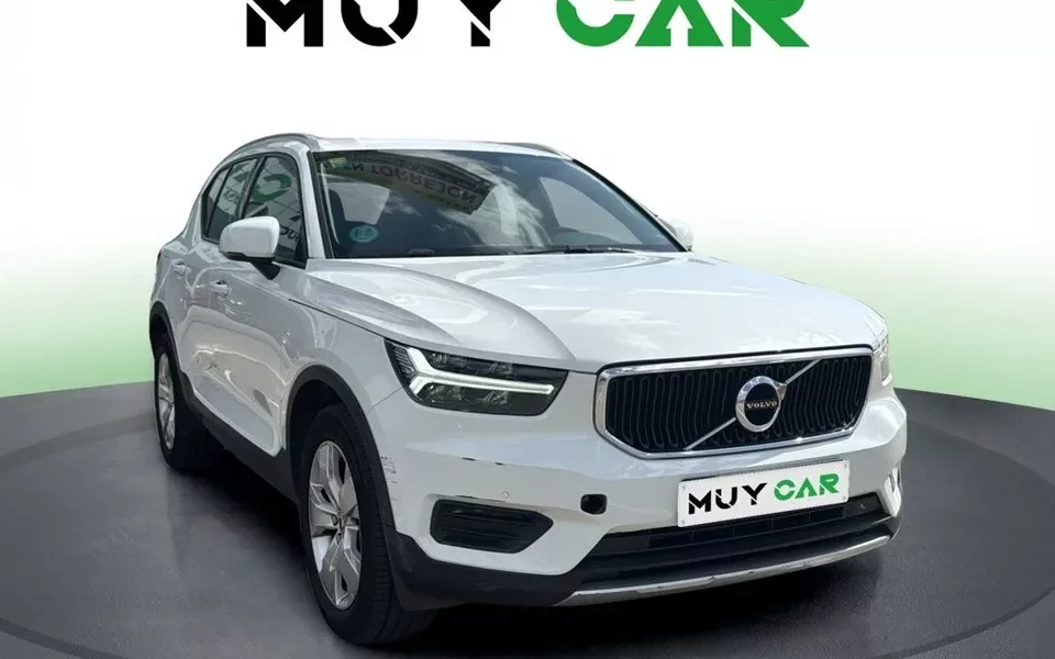VOLVO XC40 XC40 T3 Momentum