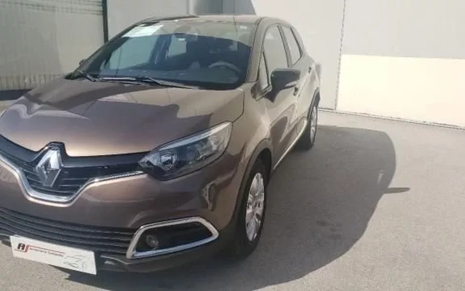 RENAULT Captur RENAULT Captur Monovolumen 90cv Manual de 2 Puertas - 10900€ en Sant fruitos de vages barcelona.