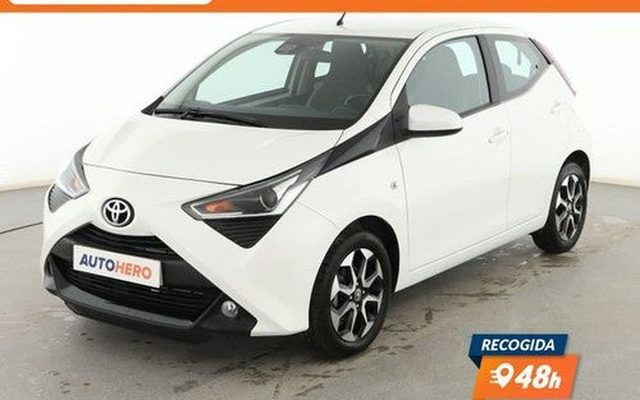 TOYOTA Aygo 1.0-VVT-i X-Play