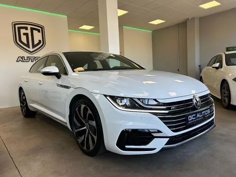 VOLKSWAGEN Arteon Volkswagen R-Line 2.0 TDI 110kW (150CV) - 27890€ en Aldeaseca de la armuÑa,