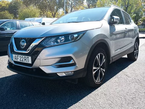 Nissan Qashqai 1.3 DIG-T N-Connecta J18