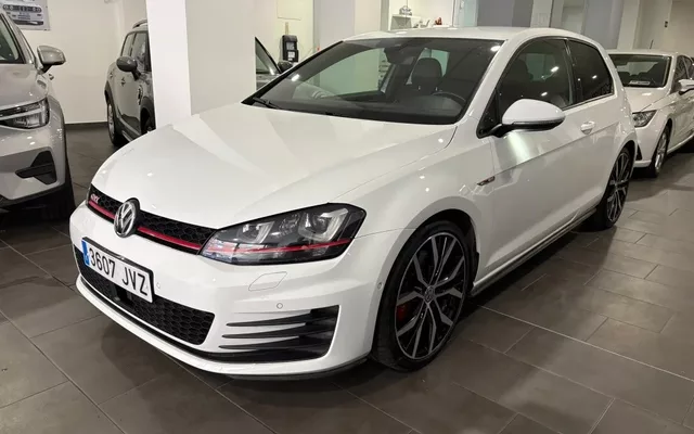 VOLKSWAGEN Golf Golf 2.0 TSI GTI Performance DSG 230