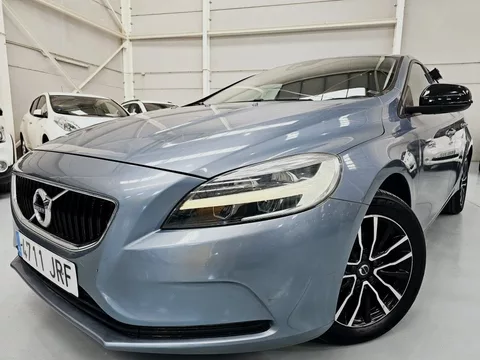 VOLVO V40 V40 D2 Momentum 120 - 9990€ en Massanassa