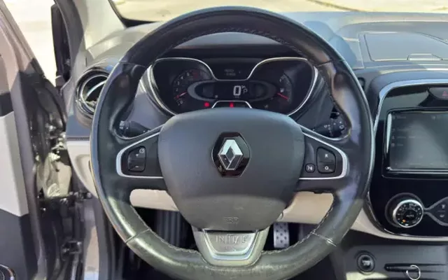 Renault Captur 2017 1.2 TCe Initiale Paris EDC