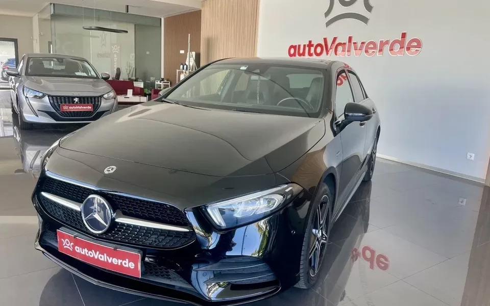 Mercedes-Benz A 250 e 8G-DCT AMG Line