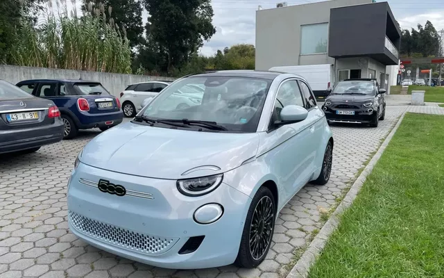 Fiat 500e 3 + 1 La Prima by Bocelli