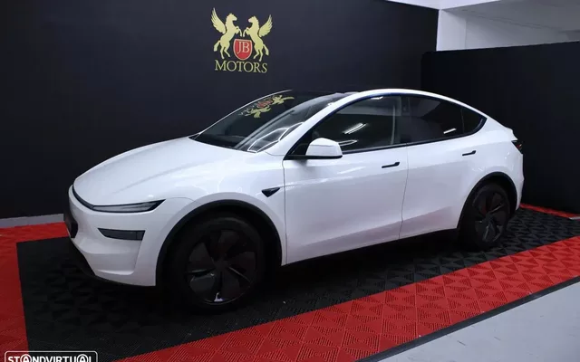 Tesla Model Y Standard