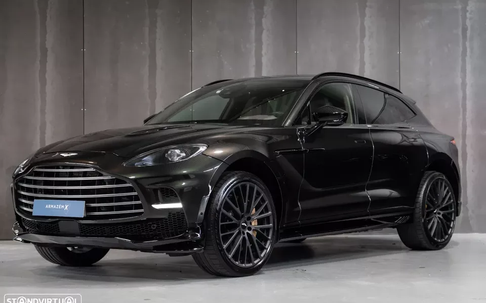Aston Martin DBX 707