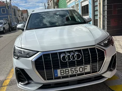 Audi Q3 45 TFSIe S line S tronic