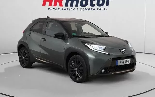 TOYOTA Aygo X Cross 1.0 VVT-I Undercover CVT 53 kW (72 CV)