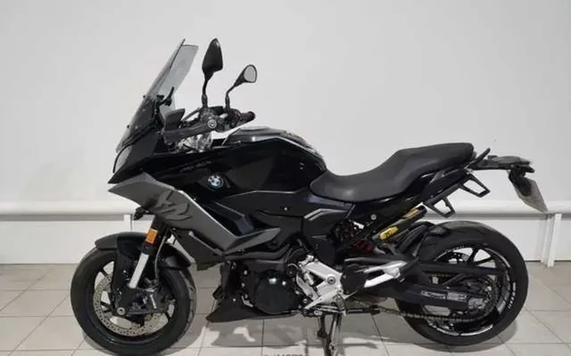 BMW F900 XR