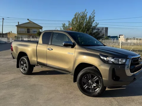Toyota Hilux 2.4 D-4D 4WD Trial