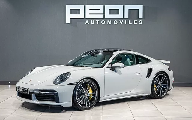 PORSCHE 911 911 Turbo S Coupé PDK