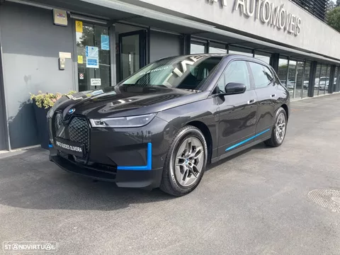 BMW iX xDrive40