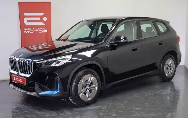 BMW iX1 xDrive30